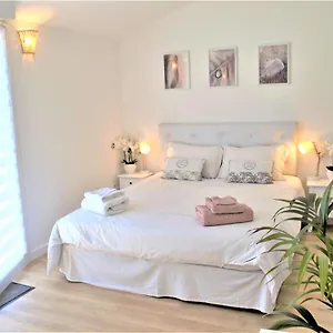 D'hotes De Charme Merbleuesoleil Frühstückspension
