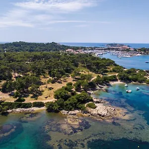 Hotel Helios & - Ile Des Embiez, Six-Fours-les-Plages